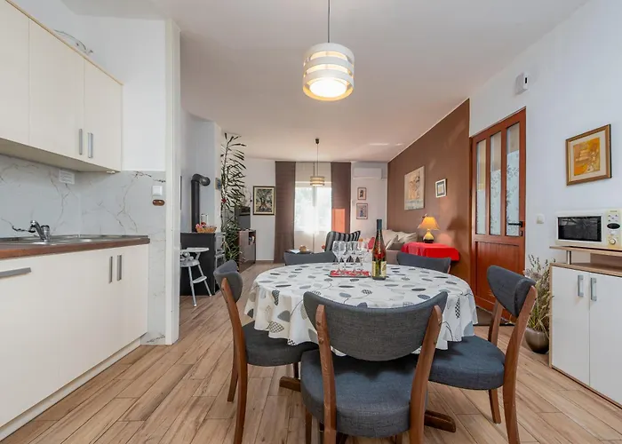 Maggi Apartament *